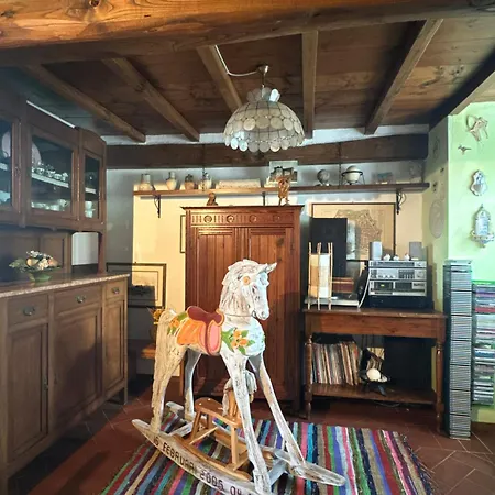 A Unique Tuscan Hideaway In Camaiore