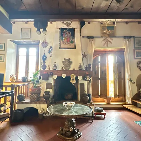 A Unique Tuscan Hideaway In Holiday home *