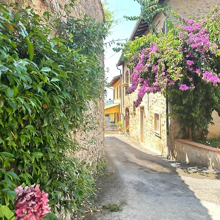 بيت للعطل A Unique Tuscan Hideaway In